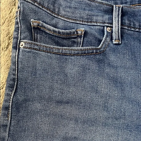 Levi’s 311 Shaping Skinny Jeans - Picture 5 of 8